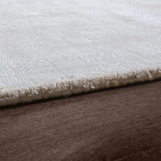 Szonyeg nappaliba - kezi szovesu, rovid szalu, krem szinu, 160x230 cm, Gloria