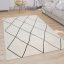 Feher nappali szonyeg rovid szalu skandinav geometria mintaval 160x230 cm